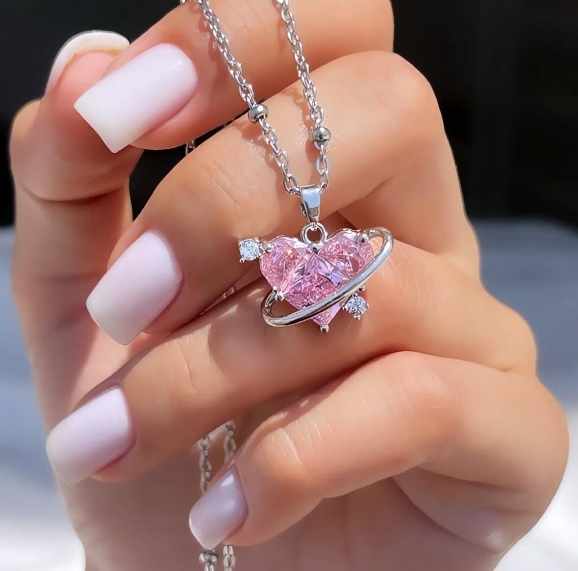 Aşk Gezegeni Kolye - Zarif Hediye