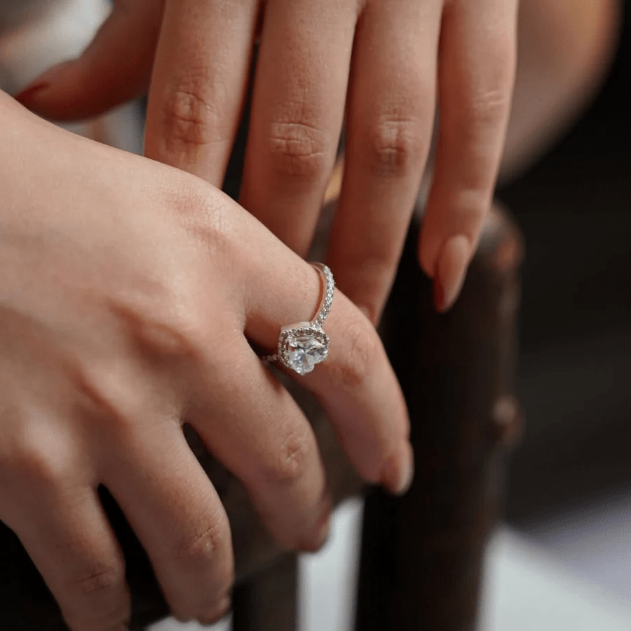 Beyaz Taşlı Pandora Yüzük - Zarif Hediye