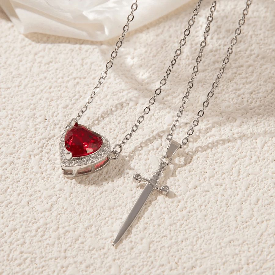 Kalp Kılıç Çift Kolye - Zarif Hediye