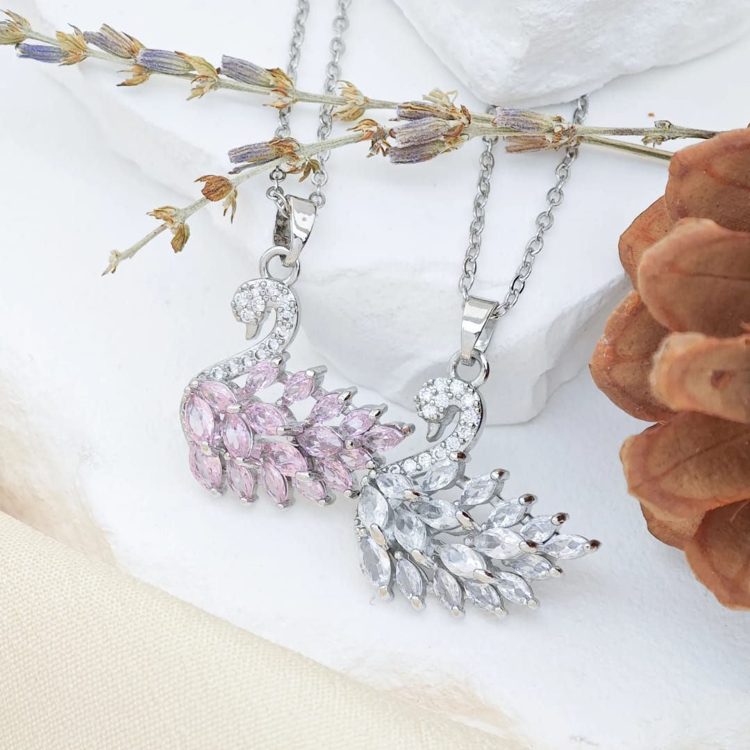 Kuğu Kolye - Zarif Hediye