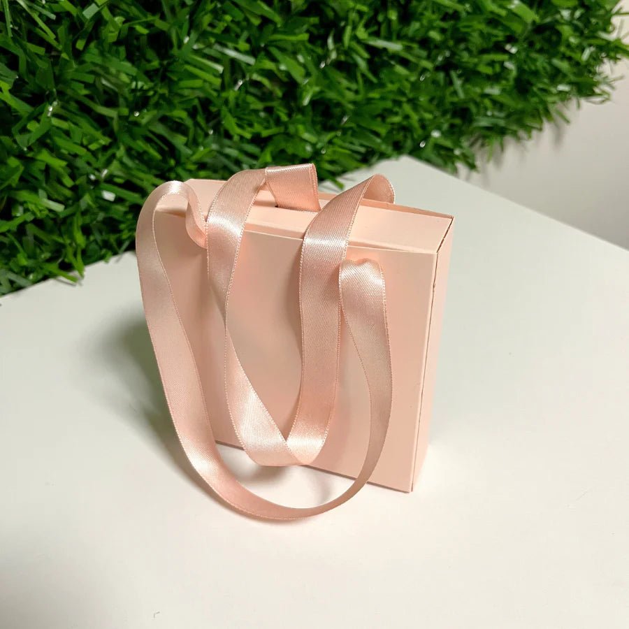 Özel Çantalı Hediye Kutusu - Zarif Hediye