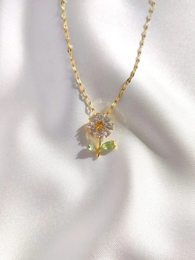 Papatya Kolye - Zarif Hediye