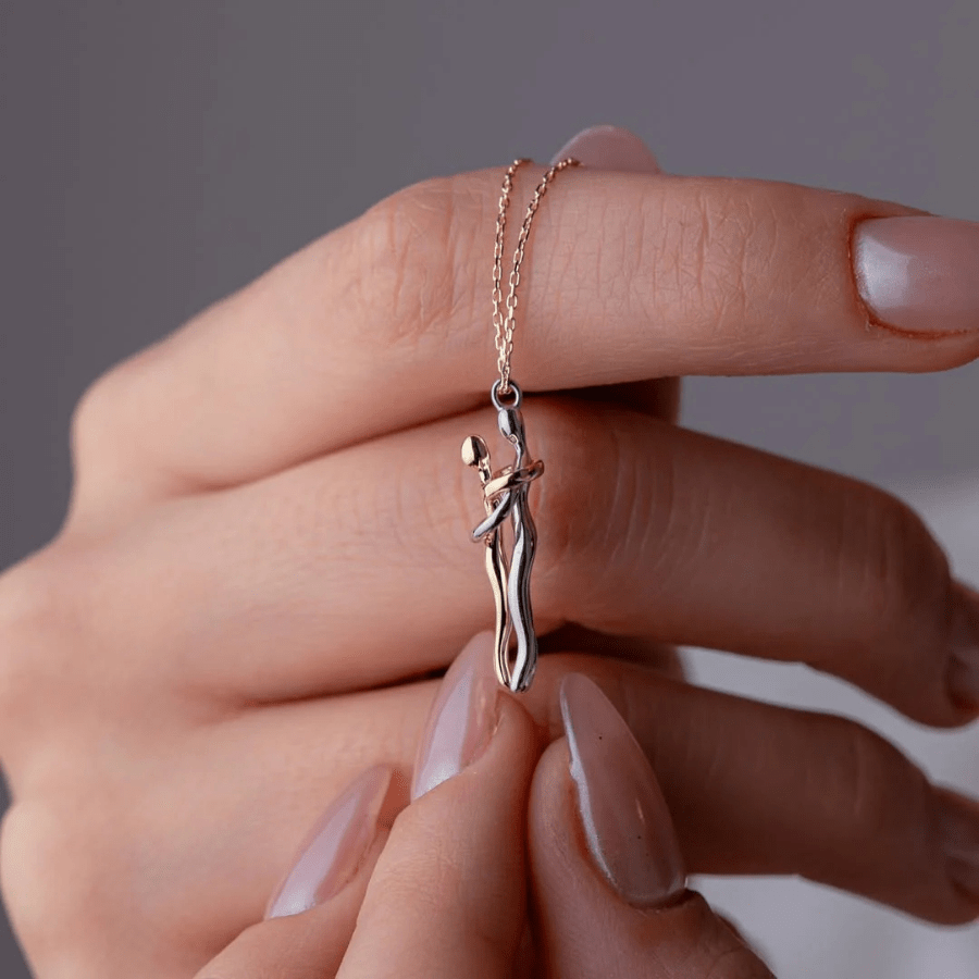 Sarılan Çift Kolye - Zarif Hediye