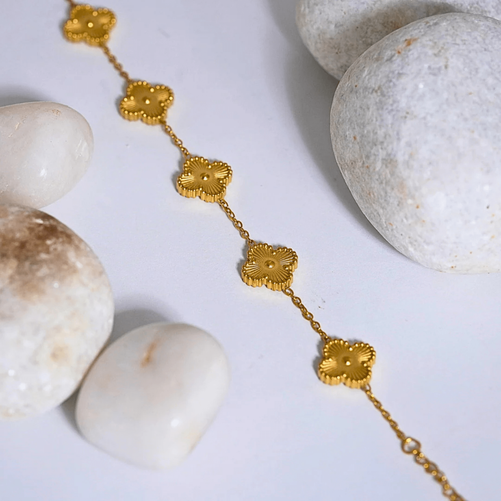 Yonca Model Bileklik - Zarif Hediye