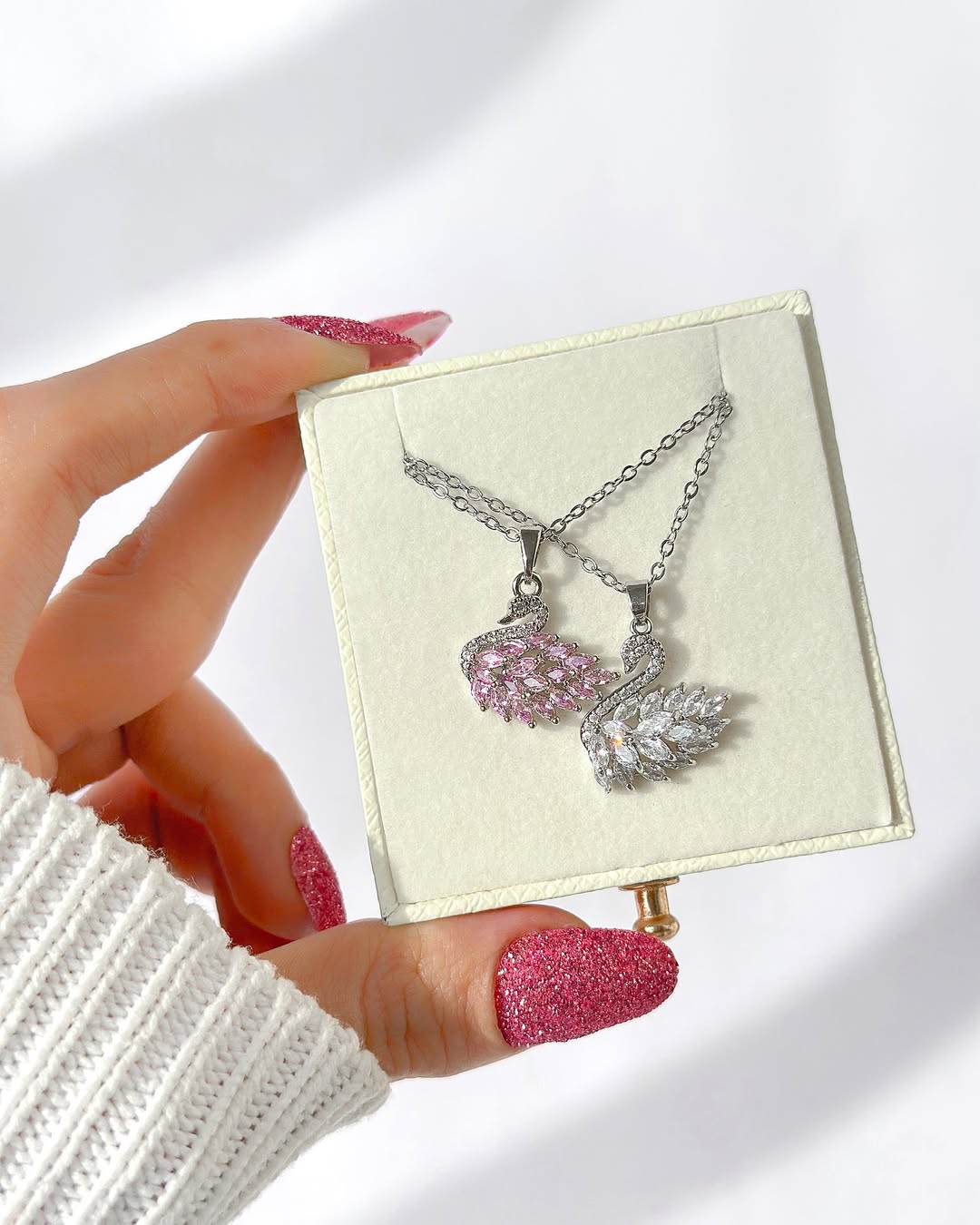 Kuğu Kolye - Zarif Hediye